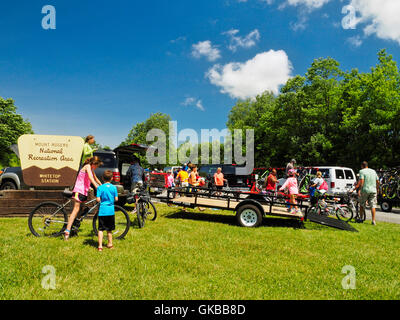 Unloading, Whitetop Station, Virginia Creeper Trail, Damascus, Virginia, USA Stock Photo