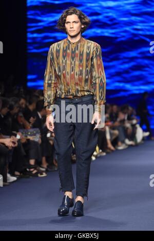 Milan Fashion Week Men's S/S 2017 - Etro - Catwalk  Where: Milan, Italy When: 20 Jun 2016 Credit: IPA/WENN.com  **Only available for publication in UK, USA, Germany, Austria, Switzerland** Stock Photo