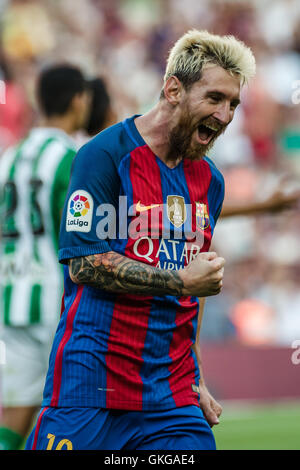 Barcelona, Catalonia, Spain. 20th Aug, 2016. FC Barcelona forward MESSI celebrates a goal during the BBVA league match against Real Betis at the Camp Nou stadium in Barcelona Credit:  Matthias Oesterle/ZUMA Wire/Alamy Live News Stock Photo
