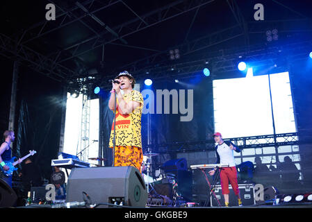 Sport Beat Festival, Gloucester, Gloucestershire, 20th August 2016. Band EMF, Lead Singer James Atkin. Credit:  Daniel Fisher/Alamy Live News Stock Photo