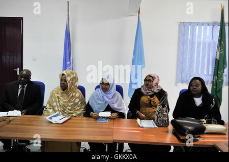 From left to right: The Deputy Special Representative of the United Nations Secretary-General (DSRSG) for Somalia, Raisedon Zenenga, The Somali National Women Organisation Chairperson, Batulo Sheikh Ahmed, Somali's Minister of Women and Human Rights Sahra Ali Samatar, Chairperson Committee of goodwill ambassadors, Asha Gelle Diriye and  the Deputy Special Representative of the Chairperson of the African Union Commission for Somalia (DSRCC), Hon. Lydia Wanyoto attend a meeting with Somali women leaders and members of civil society in Mogadishu on June 19, 2016 during which they have agreed on a Stock Photo