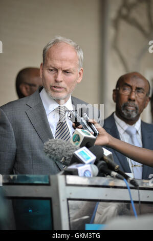 Special Representative of the United Nations Secretary-General, Nicholas Kay, speaks to the media after a meeting with President Abdirahman Farole of Puntland on July 13, during his first trip to the region since taking office. AU UN IST PHOTO / TOBIN JONES. Stock Photo