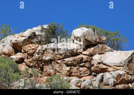 rockface, fynbos and aloes at kogmans kloof montagu south africa Stock Photo