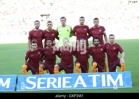 Rome, Italy. 20th Aug, 2016. As Roma team in football match serie A League 2016/2017 between As Roma VS Udinese  at the Olimpic Stadium on August 20, 2016 in Rome. Credit:  marco iacobucci/Alamy Live News Stock Photo