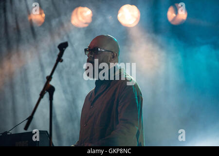 The Moonlandingz (a supergroup containing members of Fat White Family, Eccentronic Research Council and Sean Lennon) play the Far Out Tent on the final day of the Green Man Festival 2016 at the Glanusk Estate in Brecon, Wales, UK on August 21 2016. Picture: Rob Watkins/Alamy Live News Stock Photo