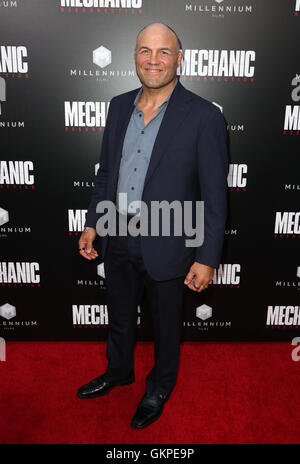 Hollywood, CA, USA. 22nd Aug, 2016. 22 August 2016 - Hollywood, California - Randy Couture. Premiere Of Summit Entertainment's ''Mechanic: Resurrection'' Held at ArcLight Hollywood. Photo Credit: Kevan Brooks/AdMedia. Credit:  Kevan Brooks/AdMedia/ZUMA Wire/Alamy Live News Stock Photo