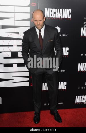 Hollywood, CA. 22nd Aug, 2016. Jason Statham at arrivals for MECHANIC: RESURRECTION Premiere, Arclight Cinemas Hollywood, Hollywood, CA August 22, 2016. Credit:  Dee Cercone/Everett Collection/Alamy Live News Stock Photo