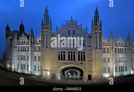 Marischal College granite building, Aberdeen City Council HQ, at dusk, Broad Street, Aberdeen, AB10 1AB Stock Photo