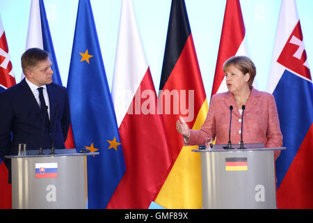 Warsaw, Poland. 26th August, 2016. Polish Prime Minister Beata Szydlo held official meeting with the German Chancellor Angela Merkel and the Visegrad Group. Primer of Hungary Viktor Orban, Czech Primer Bohuslav Sobotka and Slovakian Prime Minister Robert Fico took part in talkings. Credit:  Jake Ratz/Alamy Live News Stock Photo