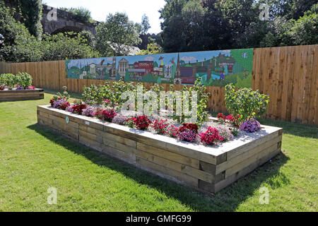Fruit and vegetables growing in raised beds as part of Incredible Edible scheme, Todmorden Stock Photo