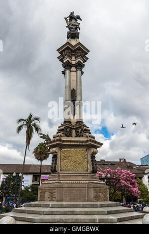 Monument To The Heroes Of Independence on Plaza Grande in historic old city Quito, Ecuador. Stock Photo