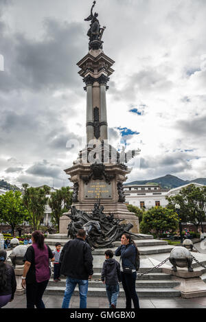 Monument To The Heroes Of Independence On Plaza Grande in historic old city Quito, Ecuador. Stock Photo