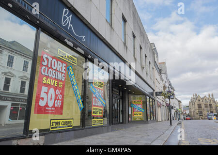 BHS Stores closure - last days of sale of Truro (Cornwall) BHS department store. Concept of sell-off of stock, bankruptcy, death of the high street. Stock Photo