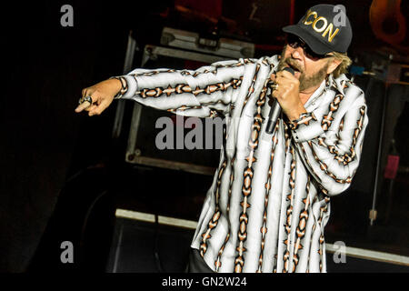 Clarkston, Michigan, USA. 20th Aug, 2016. HANK WILLIAMS JR performing on the co headline ''2016 Summer Tour'' with Chris Stapleton at DTE Energy Music Theatre in Clarkston, MI on August 20th 2016 © Marc Nader/ZUMA Wire/Alamy Live News Stock Photo