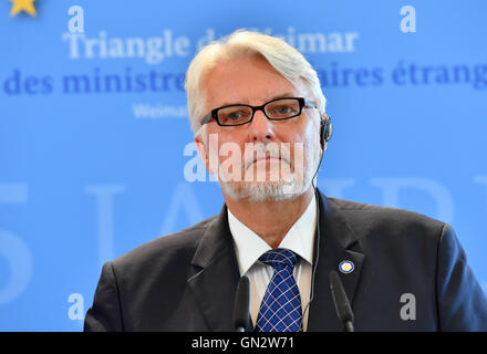 Weimar, Germany. 28th Aug, 2016. The Polish Foreign Minister Witold Waszczykowski talking during a press conference at the Schloss Ettersburg in Weimar, Germany, 28 August 2016. Germany, France and Poland are celebrating the 25th anniversary of its foreign policy discussion forum, the Weimar Triangle. Photo:MARTIN SCHUTT/dpa/Alamy Live News Stock Photo