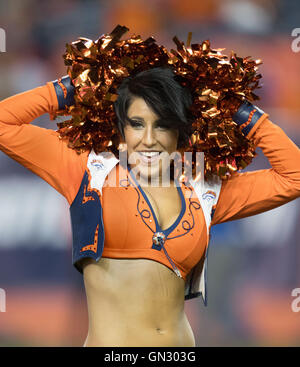 Denver, Colorado, USA. 27th Aug, 2016. Denver Broncos Cheerleader Brielle entertains the crowd during the 2nd. Half at Sports Authority Field at Mile High Saturday night. The Broncos beat the Rams 17-9. © Hector Acevedo/ZUMA Wire/Alamy Live News Stock Photo