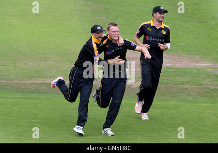 Yorkshire's Matthew Waite (centre) celebrates a wicket with teammates Adam Lyth (left) and Will Rhodes during the One Day Cup Semi-final at Headingley, Leeds. PRESS ASSOCIATION Photo. Picture date: Sunday August 28, 2016. See PA story CRICKET Yorkshire. Photo credit should read: Richard Sellers/PA Wire. Stock Photo