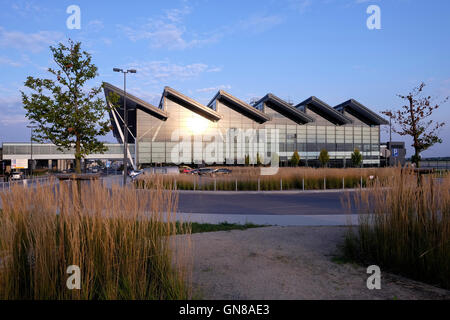 Lech Building The new Terminal 2 building at Gdańsk Lech Wałęsa Airport designed by ...