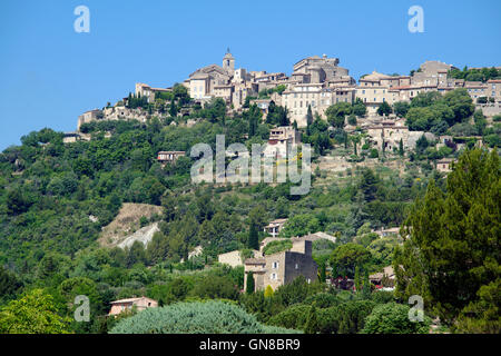 Hilltop village Gordes Luberon Provence France Stock Photo