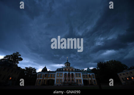 Weimar, Germany. 28th Aug, 2016. A thunderstorm is brewing over Belvedere Castle near Weimar, Germany, 28 August 2016. Photo: Martin Schutt/dpa/Alamy Live News Stock Photo