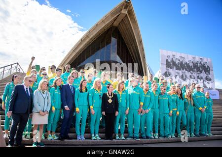 Australia. 29th Aug, 2016. Australian Olympic Team members for the Rio 2016 Olympic Games and VIP's pose for a photograph on the forecourt of Sydney Opera House. The Australian Olympic Team was welcomed home at a ceremony in Sydney. Credit:  Hugh Peterswald/Pacific Press/Alamy Live News Stock Photo