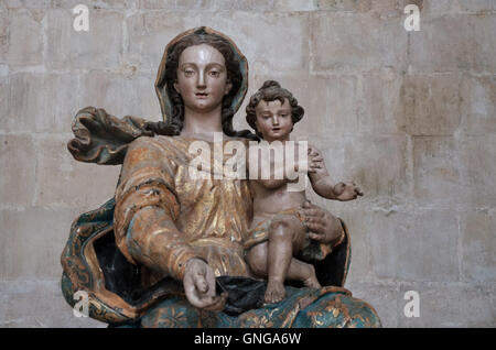 A Maddonna and Child in the church at the Alcobaça Monastery, Portugal Stock Photo