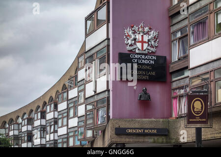 Crescent House, Golden Lane Estate, Corporation of London, UK Stock Photo