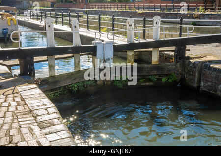 A view of a lock on the Kennet and Avon Canal in Reading, Berkshire. Stock Photo