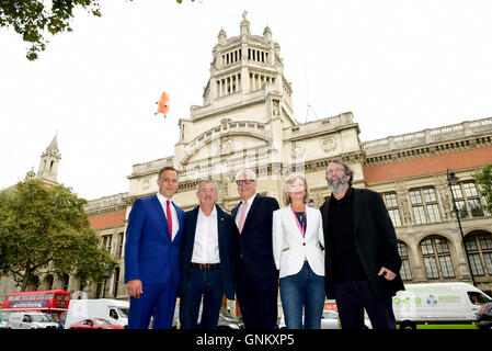 (left to right) Martin Roth, Nick Mason of Pink Floyd, Tim Reeve, Victoria Broackes and Michael Cohl attending a photo call for the first ever Pink Floyd Exhibition in the UK, at the Victoria and Albert Museum, London. PRESS ASSOCIATION Photo. Picture date: Wednesday August 31, 2016. Photo credit should read: Ian West/PA Wire Stock Photo