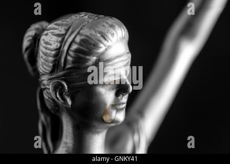 statue lady woman crying Stock Photo - Alamy