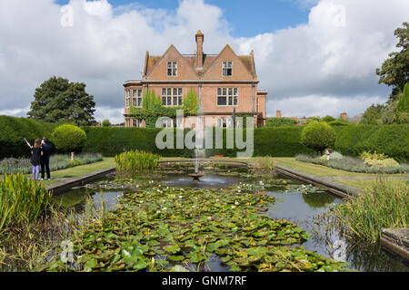 lily-pond-at-horwood-house-mursley-road-little-horwood