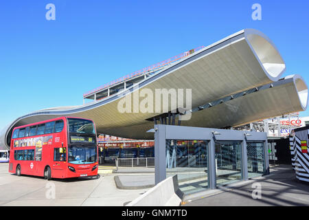 Slough Bus Station, Wellington Street, Slough, Berkshire, England, United Kingdom Stock Photo