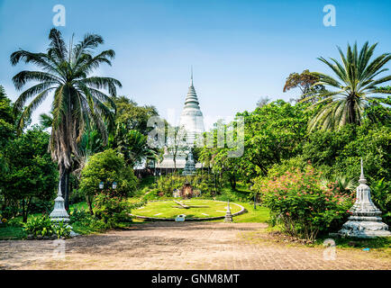 famous Wat Phnom temple landmark in central Phnom Penh city Cambodia Stock Photo