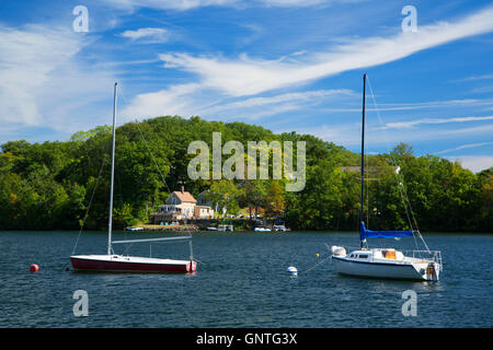 Lake Quinsigamond sailboats at Regatta Point, Quinsigamond State Park, Worcester, Massachusetts Stock Photo