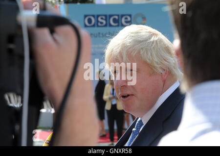 Potsdam, Germany. 1st Sep, 2016. British Minister for Foreign Affairs Boris Johnson giving a press statement before the start of the OSCE conference in Potsdam, Germany, 1 September 2016. The Minister for Foreign Affairs of the OSCE states follow the invitation of German Minister for Foreign Affairs Steinmeier (SPD) for a special meeting. PHOTO: WOLFGANG KUMM/dpa/Alamy Live News Stock Photo