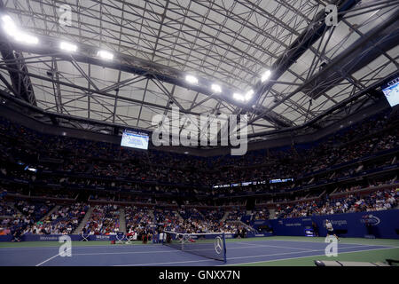 New York, USA. 1st Sep, 2016. Andy Murray of Great Britain plays under the closed roof at Arthur Ashe Stadium during his second round match against Marcel Granollers of Spain at the United States Open Tennis Championships at Flushing Meadows, New York on Thursday, September 1st. Credit:  Adam Stoltman/Alamy Live News Stock Photo