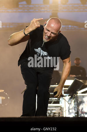 Berlin, Germany. 1st Sep, 2016. Musician Thomas D (Thomas Duerr) of the band 'Die Fantastischen Vier' performing during their tour start at the IFA Sommergarten in Berlin, Germany, 1 September 2016. PHOTO: BRITTA PEDERSEN/dpa/Alamy Live News Stock Photo