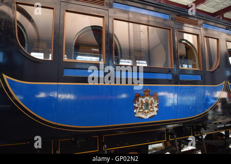 royal-dutch-railway-carriage- royal-dutch-railway-carriage-