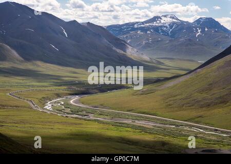 The trans Alaskan pipeline during the winter near pump Station 4 in the Brooks Range near Valdez, Alaska. Stock Photo