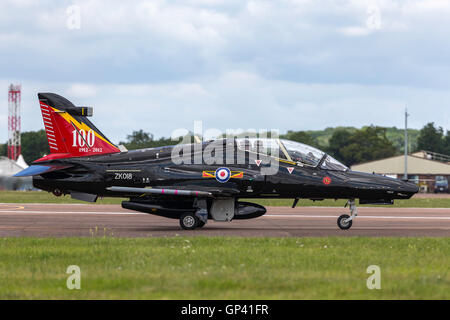 Royal Air Force (RAF) BAE Systems Hawk T2 advanced jet trainer ZK018 Stock Photo