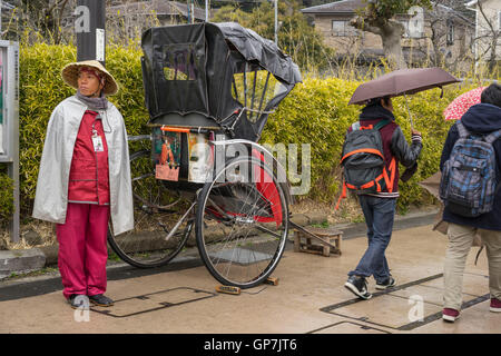 Hand rickshaw puller, kamakura, japan Stock Photo