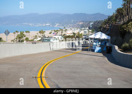 Santa Monica, California, USA. 1st September, 2016. The California Incline, a  landmark road located in Santa Monica, California, is prepared for the reopening ceremonies after 17 months of reconstruction.  Credit:  Sheri Determan / Alamy Live News Stock Photo