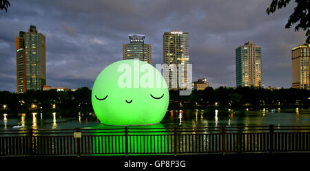 Seoul, South Korea. 3rd Sep, 2016. Public art 'super moon' display in Seokchon lake. Public art project 'super moon' is made by public art group 'friends with you'. It will be shown through October 3th. Credit:  Min Won-Ki/ZUMA Wire/Alamy Live News Stock Photo