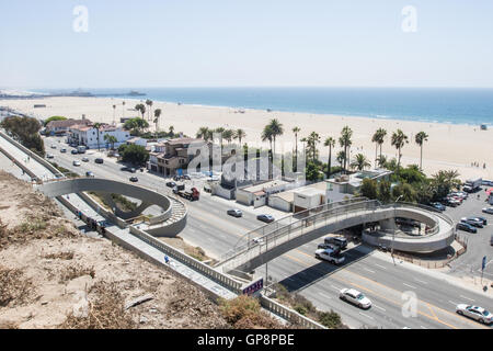 Santa Monica, California, USA. 1st September, 2016. A view from the bluffs of the newly reconstructed California Incline road in Santa Monica, California, during the reopening celebration.  The road was closed to traffic for 17 months and features a new pedestrian walkway and bike path.  The California Inclines connects Pacific Coast Highway and beach access with the rest of the city above at Ocean Avenue.  Credit:  Sheri Determan / Alamy Live News Stock Photo