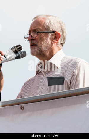 Jeremy Corbyn, UK opposition leader and head of the labour party, addressing a rally at Ramsgate. Low angle view close up of face as he speaks into a microphone. Stock Photo