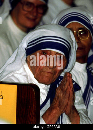 Dec 18, 2015 - File - Mother Teresa to Be Sainted After 2nd Miracle Declares Vatican. MOTHER TERESA, who dedicated her life to helping India's poor, will be made a saint in the Roman Catholic Church, the Vatican said Friday. She will likely be canonized in September to coincide with the 19th anniversary of her death and Pope Francis' Holy Year of Mercy. Pope Francis marked his 79th birthday by approving a decree that the nun had performed a second miracle 11 years after her death, the Vatican confirmed in a statement. Pictured: 1997 - Mother Teresa of Calcutta. (Credit Image: © Nancy Kaszerman Stock Photo