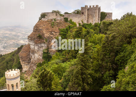 Castello Di Venere and turret of Torretta Pepoli in foreground, Erice, near Trapani, Sicily, Italy Stock Photo