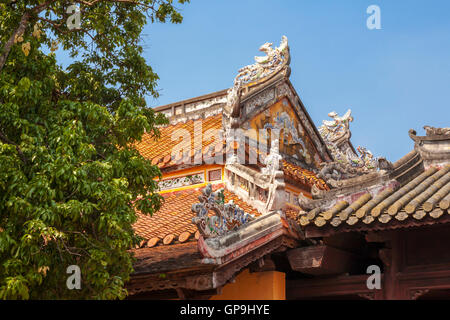 Elaborate roof detail, Dien Tho Palace, Imperial City, Hue, Viet Nam Stock Photo