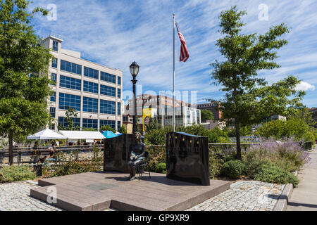 The Gold Star Mothers Monument in Van Der Donck Park in downtown Yonkers, New York. Stock Photo