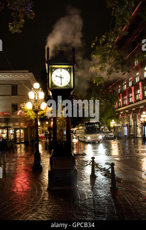 Steam Clock, in 'Gas Town' - Vancouver, British Colombia, Canada at night just after it rained. Stock Photo